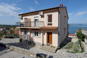 Apartments and rooms with parking space Vrbnik, Krk - 5299